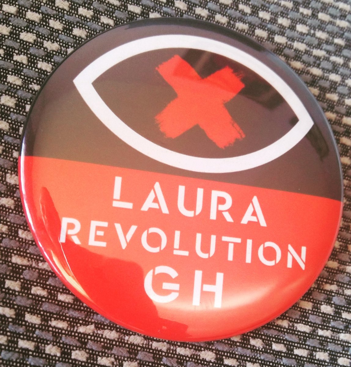 Ainoa2997's tweet photo. Laura es la revolución!! #GHDirecto #GHRevolution #GH18 #GhBlog https://t.co/LyUgLNEoak
