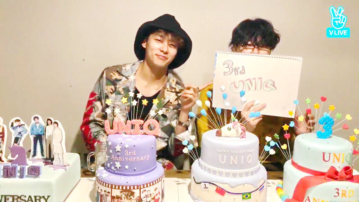 UNIQJAPAN's tweet photo. 今回も日本のユニコーンにご参加頂き3周年のケーキを贈る事が出来ました🎂🎉今回は3年間の想い出を詰めたケーキです！
今日は残念ながら5人揃う事は出来ませんでしたがUNIQとユニコーンにとって素敵な3年目になりますように✨✨
#UNIQ #ゆにく #UNIQ_3rd_Birthday https://t.co/pSG0B5q28P