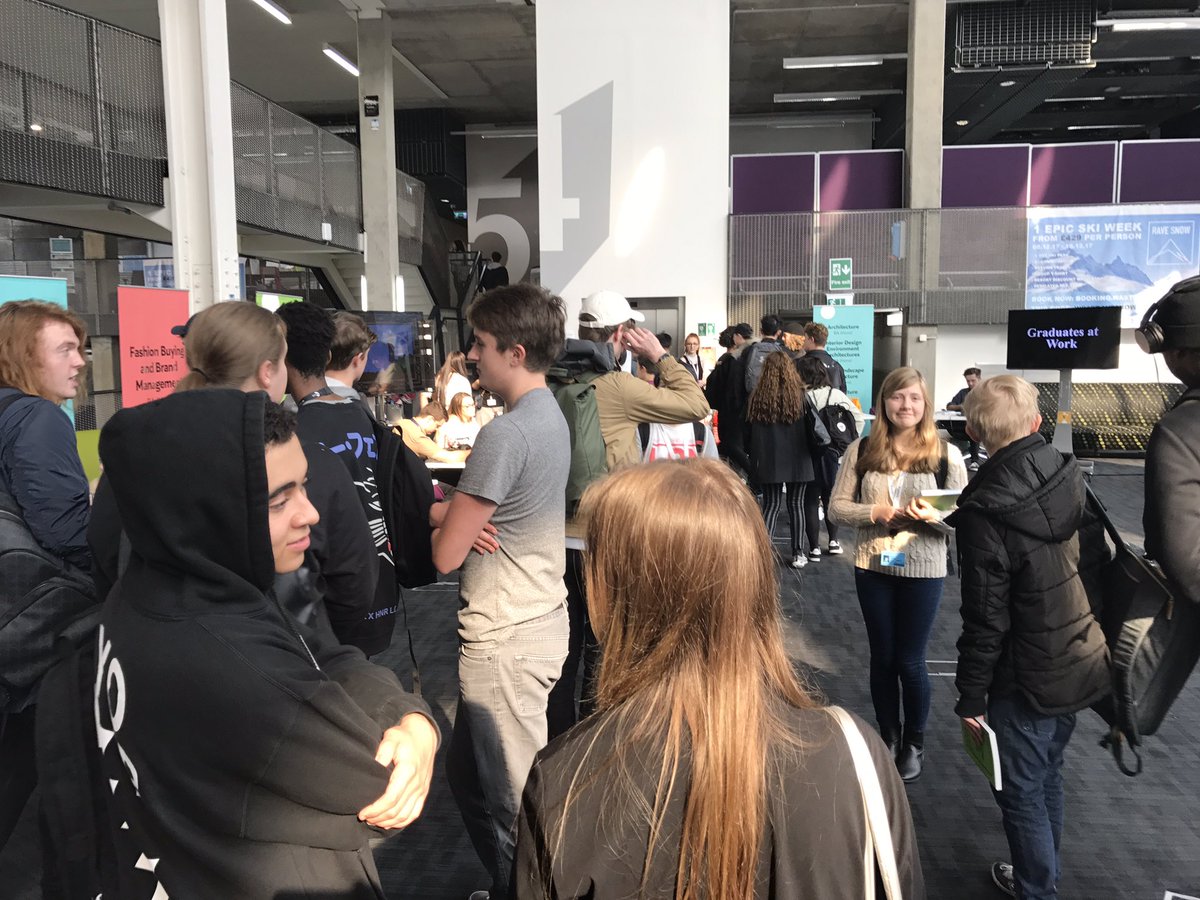 Researching amazing progression opportunities at today's FExHE #marketplace <a href="/James_EH_Ward/">James Ward</a> <a href="/gary_pritchard/">Professor Gary Pritchard PhD</a> <a href="/lawrencezeegen/">Lawrence Zeegen</a> @LindaSDrew