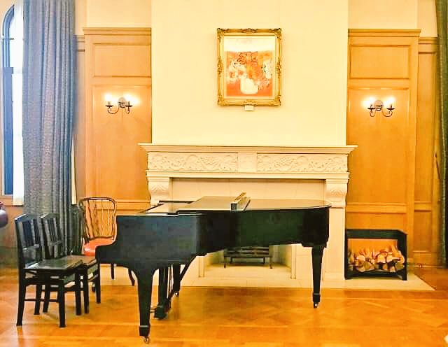festival_kc's tweet photo. 【Clarice🎼】

10月21日(土) 10:45～
めじラウンジにて クラシックコンサートを致します☺ 
ピアノ専攻4人での連弾や、マリンバデュオなど、面白い曲目も揃えています✨ 朝からクラシック、いかがですか？ お待ちしております！
#岡田山祭
#クラシックコンサート https://t.co/zUnuLswNRz