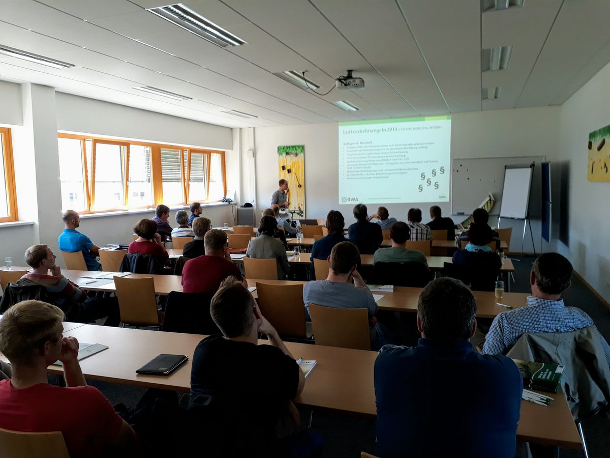 Gut besuchter LFI-Fachtag "Drohneneinsatz in der Land- u. Forstwirtschaft" in der Bildungswerkstatt Mold! #lwdigital