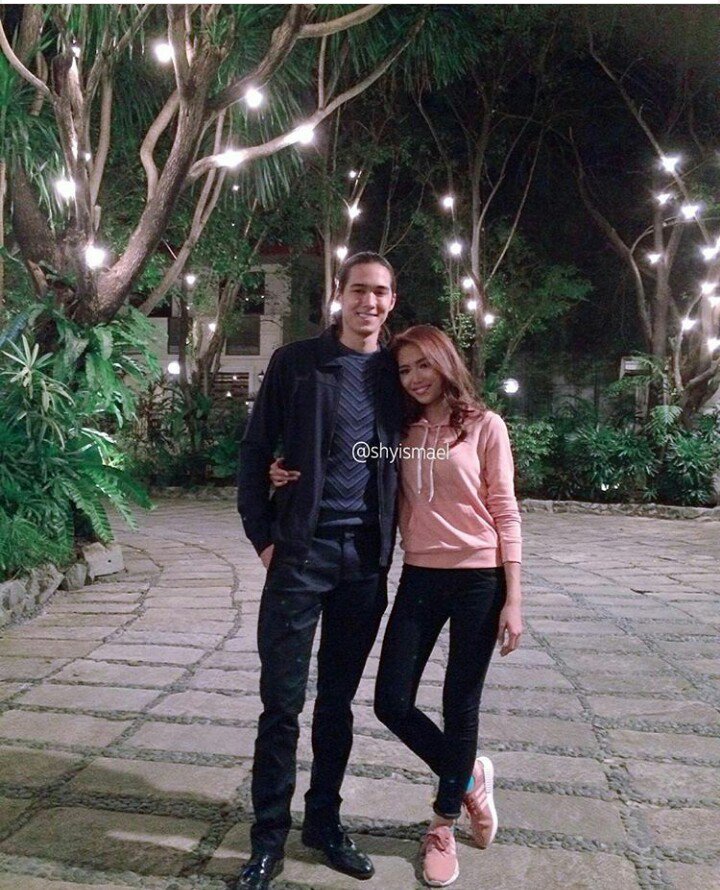 22Momie's tweet photo. @GarnetAquarius4 Stay inlove our TOMIHO https://t.co/XvgnOkFUxK