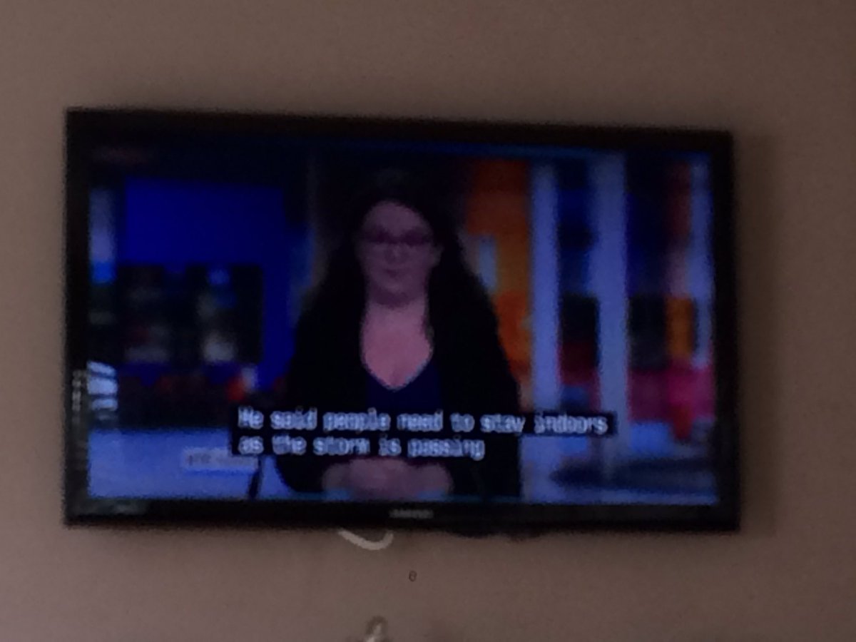 DeafDeirdre's tweet image. @rtenews Finally...Irish Sign language news by @DeafChester to keep us updated #islaccess #opheliahurricane #thanks