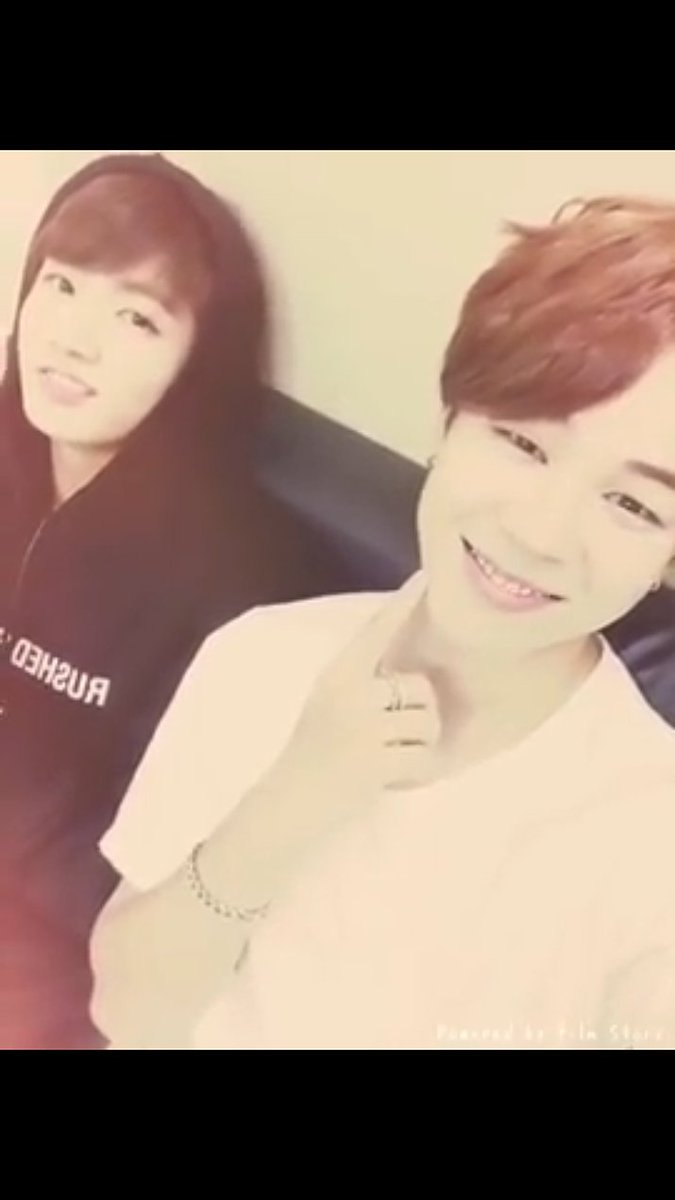 CHIMMY87353023's tweet image. 初投稿＆初タグ！

💜02line

💜ジミンよりのオールペン

💜九州army

#ARMYさんと繋がりたい 
#RTした人全員フォローする 
#armyさんからの猛絡み大歓迎 
#相互希望