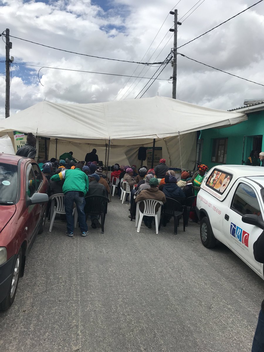 FoodsolutionsSa's tweet photo. Getting ready to #ShareAMealSA with Knorr in Khayelitsha. Have you shared the tag to donate a meal to charity? https://t.co/SaoM8M96JT