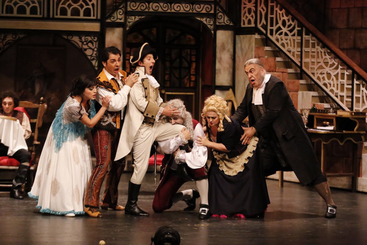 Barber of Seville opens tonight at @SamsunDOB ✨