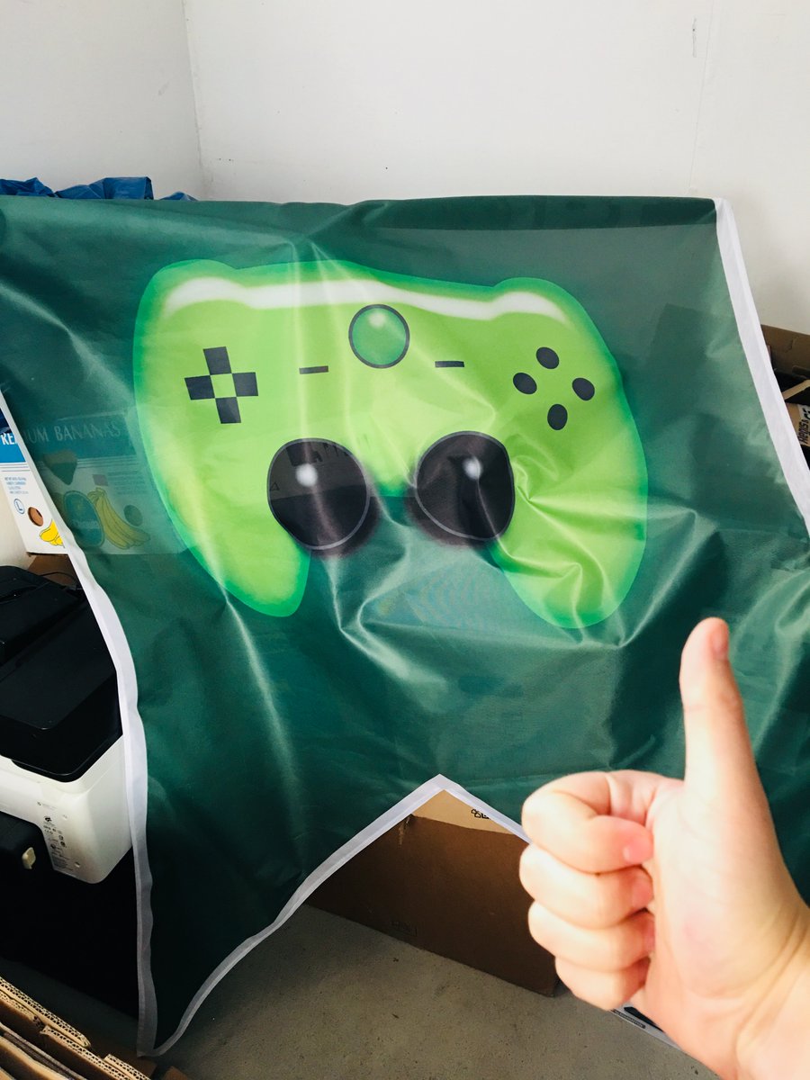 DenisHartwig's tweet photo. Ob ich die Flagge noch habe? Natürlich habe ich die Flagge noch 😉 #ReactBestOf2014 https://t.co/CT2fkBspYa