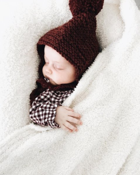 #meltmyheartmonday 
Sometimes the littlest things take up the most room in your heart.❤️#woventogether #saranoni #saranoniblanket