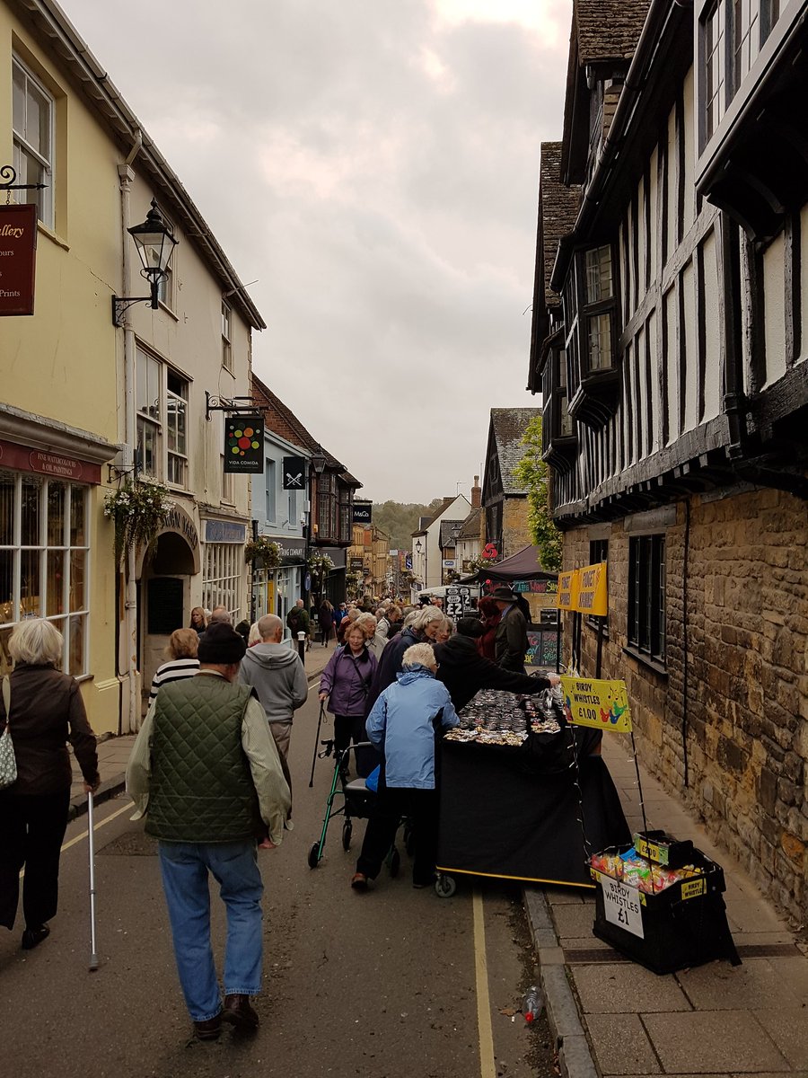 SherborneCOT's tweet photo. It's certainly busy in Sherborne. Have you visited #PackMonday yet? https://t.co/rNFr8IsxPK