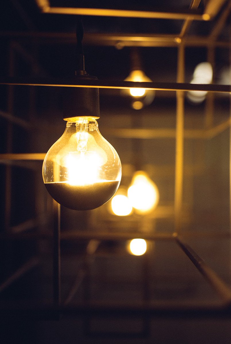 eastsideatxmag's tweet image. Meet the makers // #WarbachLightingandDesign #MakersIssue buff.ly/2wZRy9t