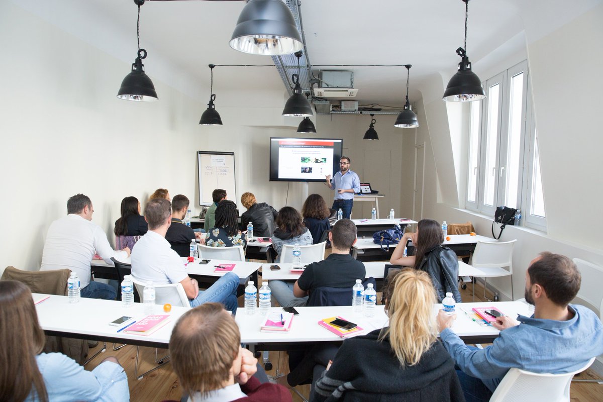 HUBInstitute's tweet photo. Suite du parcours de formation Connect pour le @GroupeTF1 au @hublabparis. Découvrez nos offres de formations : https://t.co/8g9pQfy359 https://t.co/TQRKVaOHwB