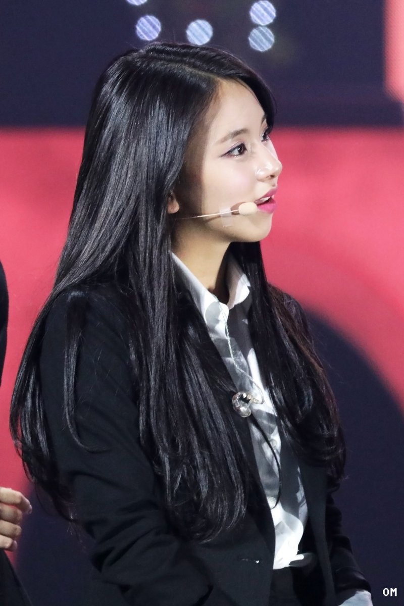 olmaneegee1020's tweet photo. 171015 ONCE BEGINS
#트와이스 #TWICE #채영 #CHAEYOUNG https://t.co/Iec59NUe6U