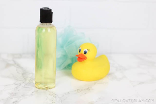 girllovesglam's tweet photo. Make natural bedtime baby bath with ingredients you can pronounce! @Walmart #ad #GerberPureWater https://t.co/iZrhu6jove https://t.co/NNfFrfJSFo