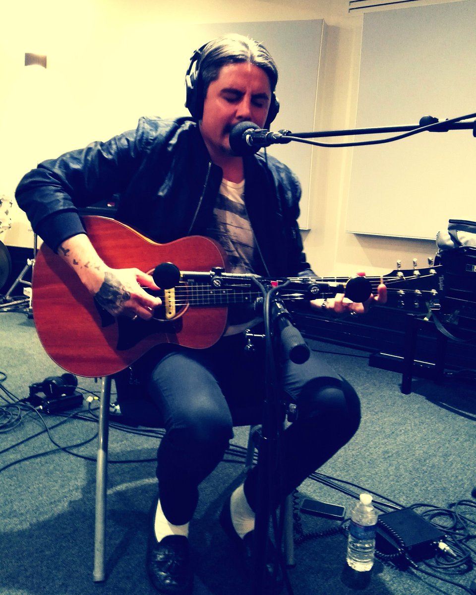 Luc Frelon 🤘🏻📻🤘🏻 (@improbableluc) on Twitter photo <a href="/LOWROAR/">LOW ROAR</a> #Live #SLJ2FIP <a href="/fipradio/">FIP 📻</a> #FeelGoodMusic <a href="/BoogieDrugstore/">Boogie Drugstore</a> <a href="/BereniceRavache/">Bérénice Ravache 🇺🇦🇪🇺🎗️</a> @MarcMaret <a href="/LOWROAR/">LOW ROAR</a> #Live #SLJ2FIP <a href="/fipradio/">FIP 📻</a> #FeelGoodMusic <a href="/BoogieDrugstore/">Boogie Drugstore</a> <a href="/BereniceRavache/">Bérénice Ravache 🇺🇦🇪🇺🎗️</a> @MarcMaret
