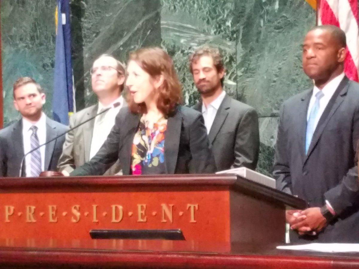 jimelgar's tweet photo. Council President #ceasarmitchell honors Corporate Volunteer Council of Atlanta for 25 years of  promoting  volunteerism  @CVCofAtlanta @CKort @Delta @SouthernCompany @11Alive @CoxEnterprises @icanady @ATLCouncil @parkpride https://t.co/jpY9micxg6