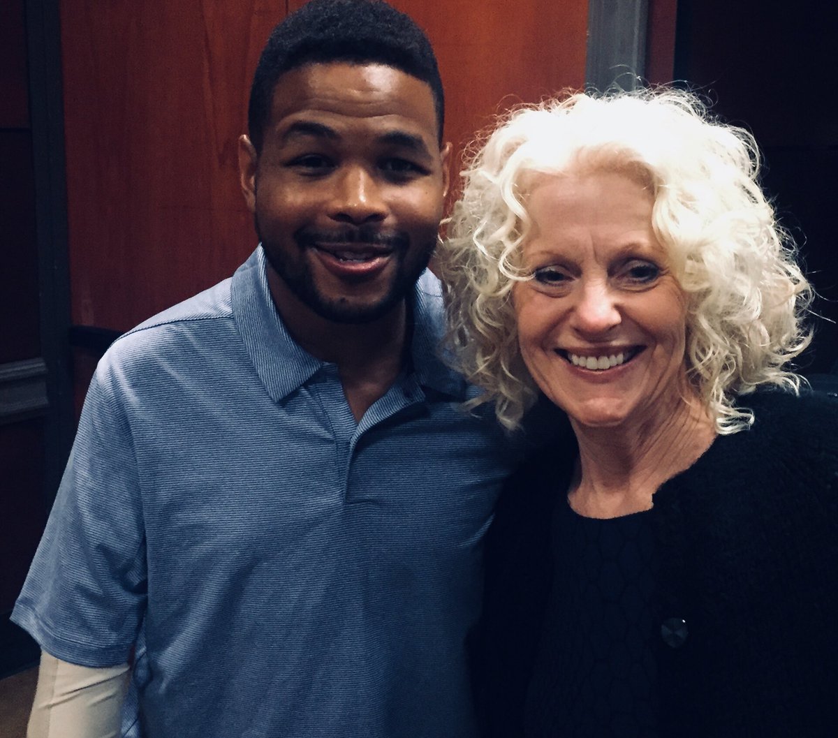 LindaEFarley's tweet image. So happy to meet and hear the inspirational story of @InkyJohnson  at #CSUS!
