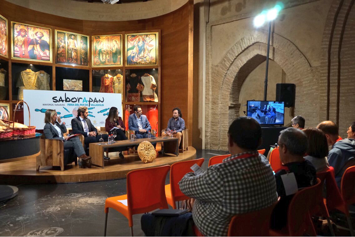 Dip_Va's tweet photo. #MuseoPan #Mayorga ha acogido una #JornadaTécnica con motivo del #DíaMundialPan @aytomayorga @a_magdaleno @turvalladolid @rubengmontoro https://t.co/4vyqlnVbs9