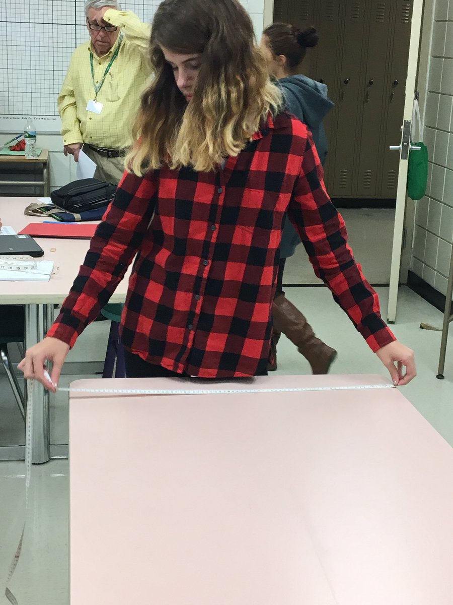 jesmith7487's tweet photo. Metric Scavenger Hunt in Integrated Math @MHSPrincipal57 #Smithrsu57 https://t.co/85d7ZBLRqE