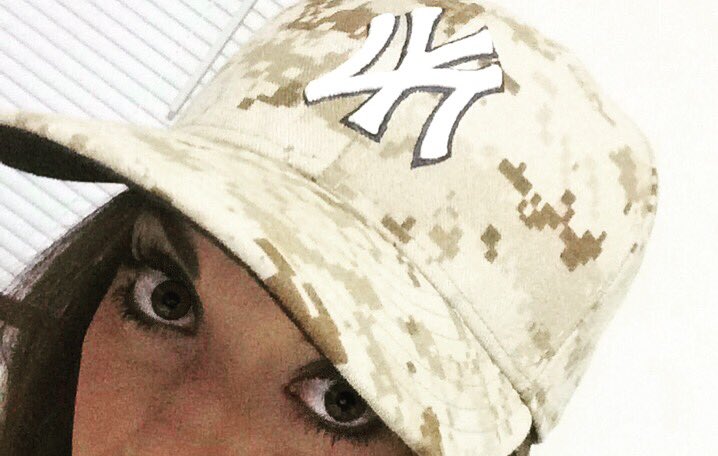 NickiVolker's tweet photo. Pleaasee keep the winning streak at home alive tonight, boys ! ⚾️ #yankees #ALCS #game3 #win https://t.co/jdrM4ISgsN