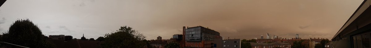 SophStewart8's tweet photo. Amazing/intimidating sky over London this afternoon #redsun #Ophelia https://t.co/LZO2DdMN9G