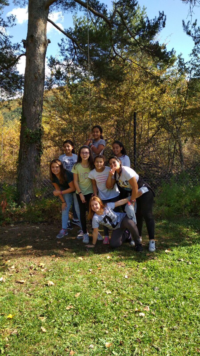 escuelaspiaszgz's tweet photo. Los lunes al sol, son mejores lunes. #memolaelcole #auladenaturaleza #aratores #contigo+ #masqueuncole #secundaria https://t.co/ymVS4HMlzE