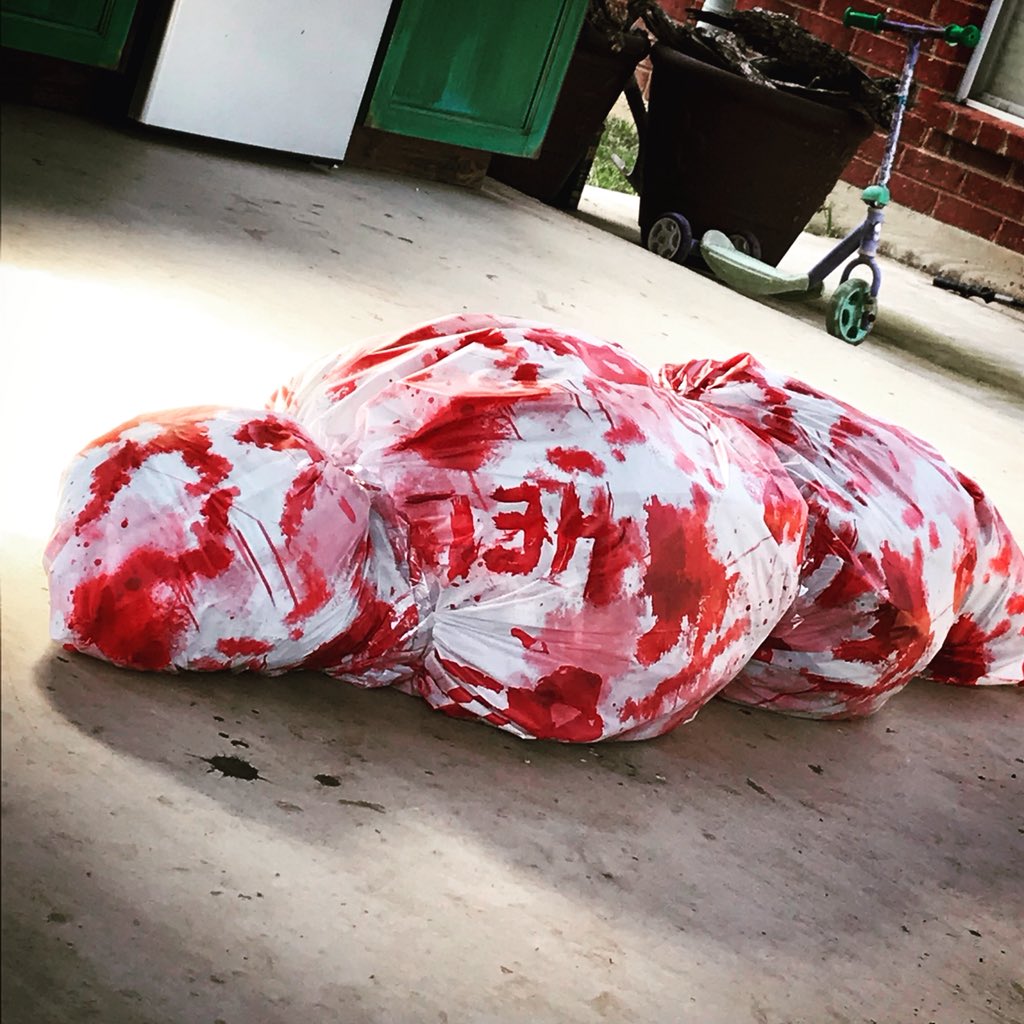 LOTPCasey's tweet photo. When your husband makes too many sandwich jokes 😈⚰️🎃🕸🦇🕷#justkidding  #halloweenprop #anighttodismember #hebetterwatchout #easyonthemayo https://t.co/ERVvDiGJqz