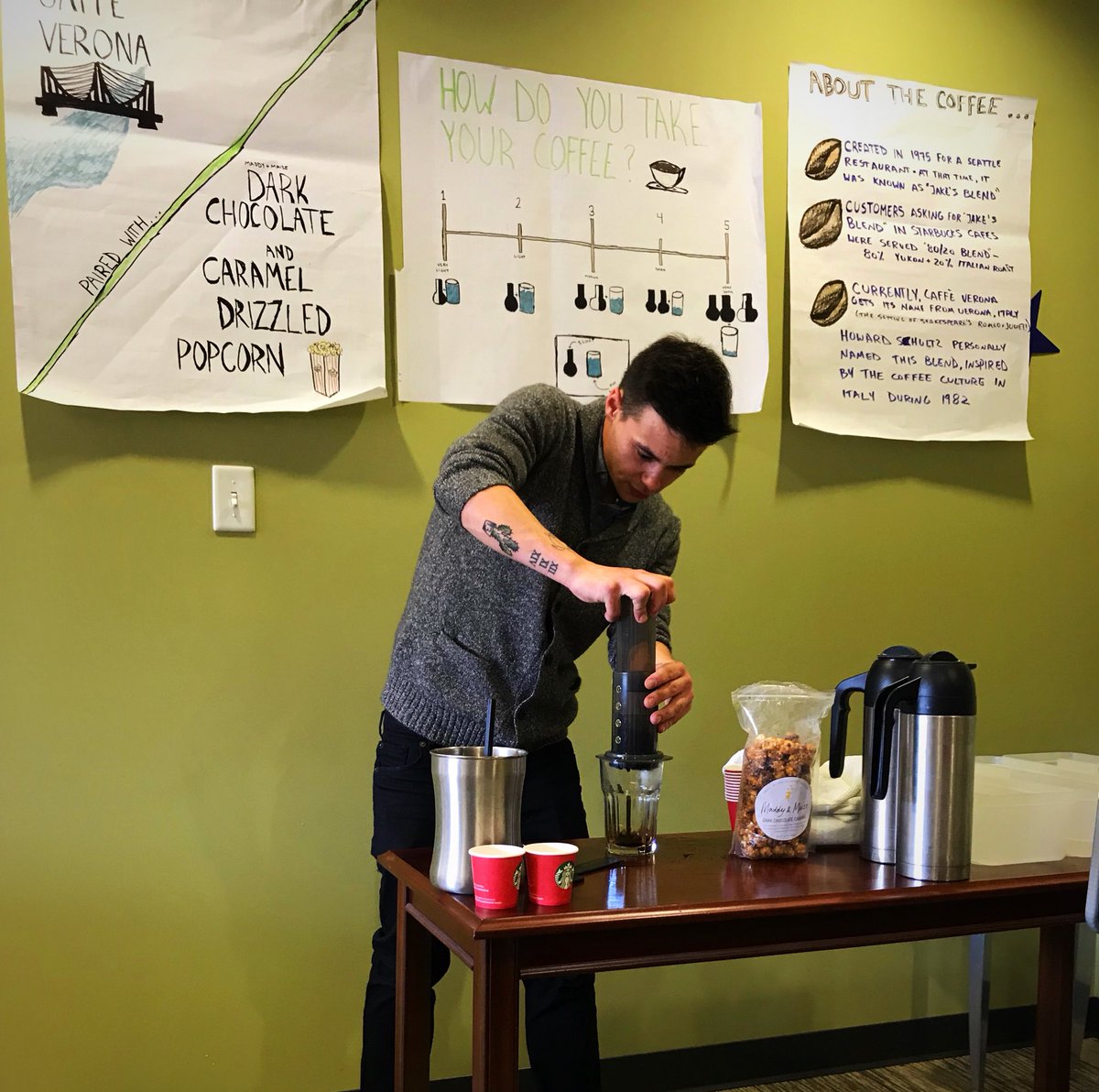 HannaStarbucks tweet media