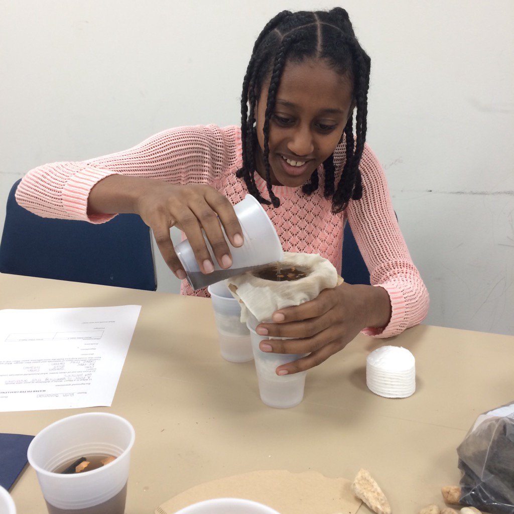 jbradleycook's tweet photo. Great fun doing hands-on sci w/ @SisterMentors @500wsDC this wknd @anjalikumar6 @Kristin_Hook @ClaireEcos @JewelLipps https://t.co/XDu7KC5JRI