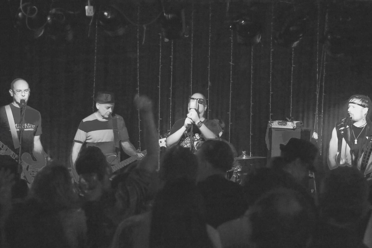DERVofficial's tweet photo. A stonking gig last Friday at the Prince Albert! Thanks to the great crowd for all the love and dervotion. @ViveLeRock1 @RebellionFest @ https://t.co/KpHfJlyEfK