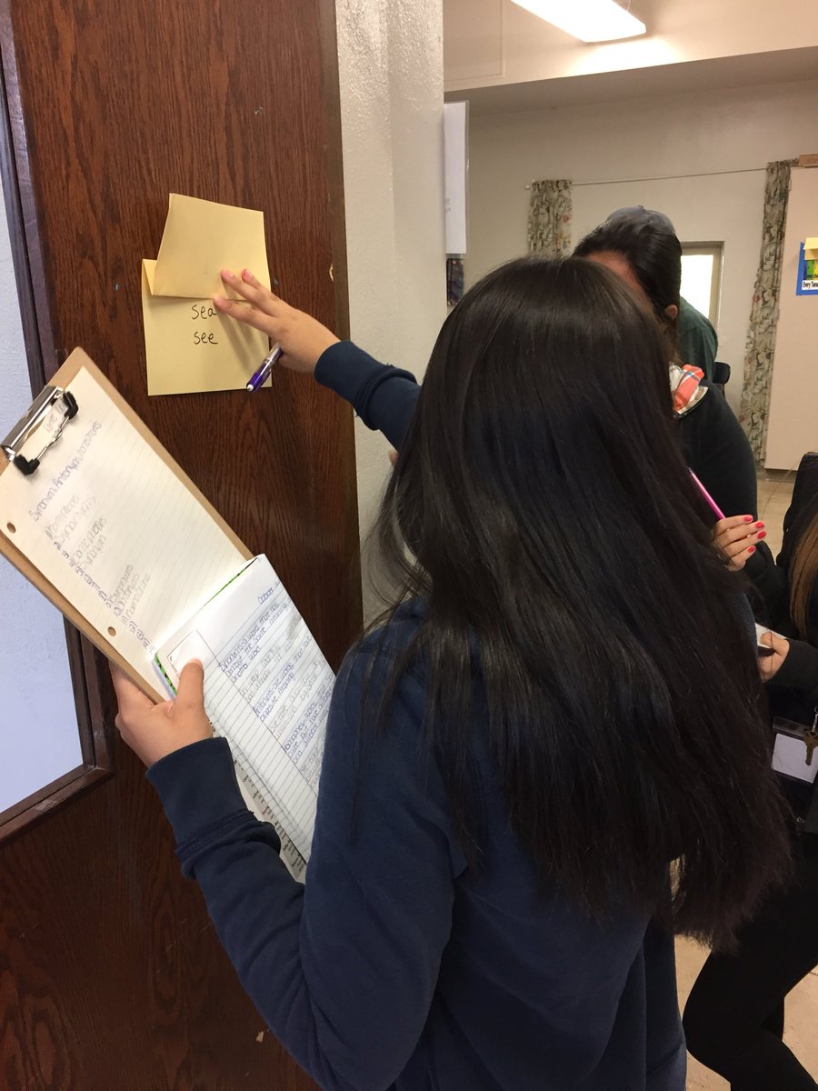 mrscookELL's tweet photo. Synonyms, antonyms, or homophones? @DMschools @Dsmeast #ehsEll #EastELL #ellpower https://t.co/pkgCPIpv84