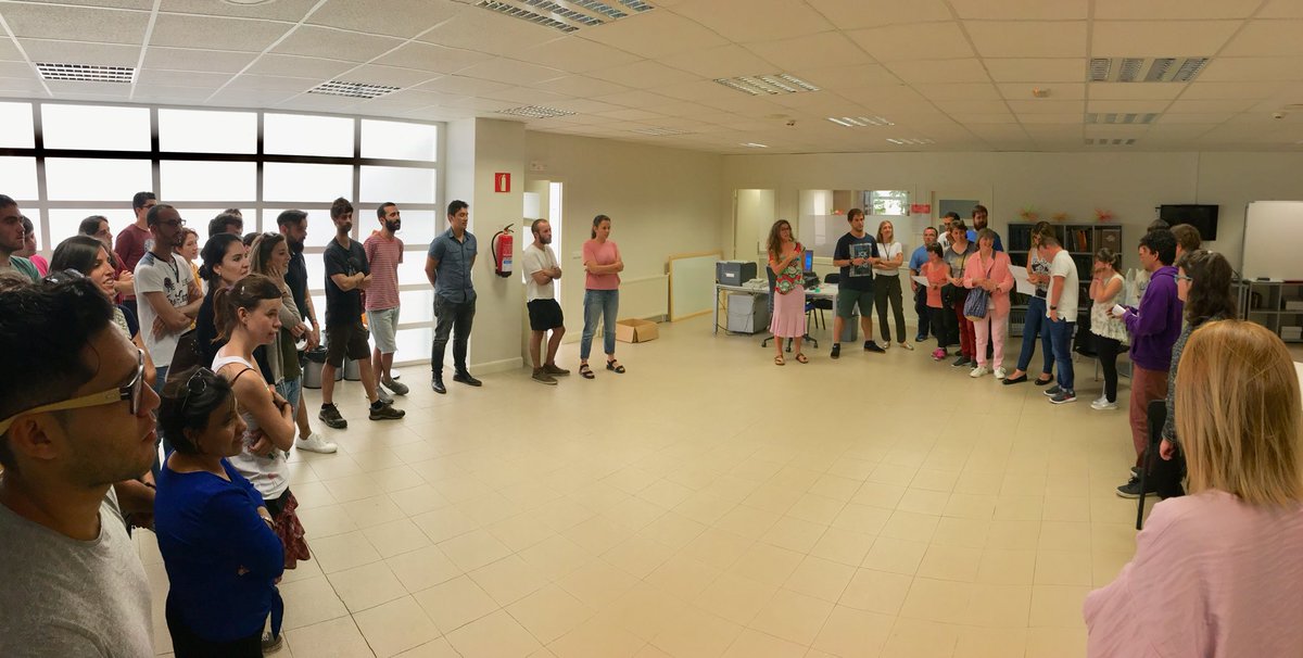GEZKI_'s tweet photo. Conociendo el programa ZABALA @grupogureak #MasterESS 2017/18 @upvehu https://t.co/eZ5r8j3Lnz