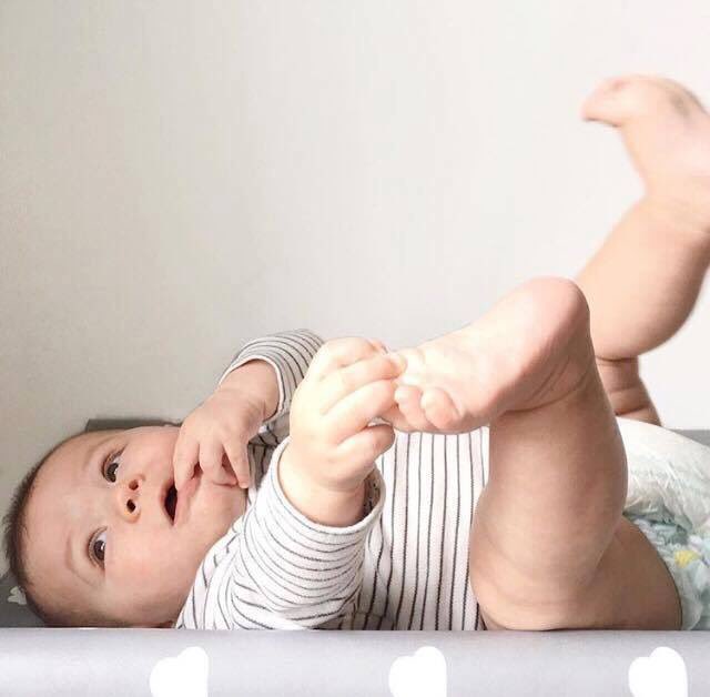 Hello New Week! Lilian Mackenzie Photography 🖤🖤🖤 #wearemokee #newweek #monday #happybaby #nursery #changingmat #cloudymat