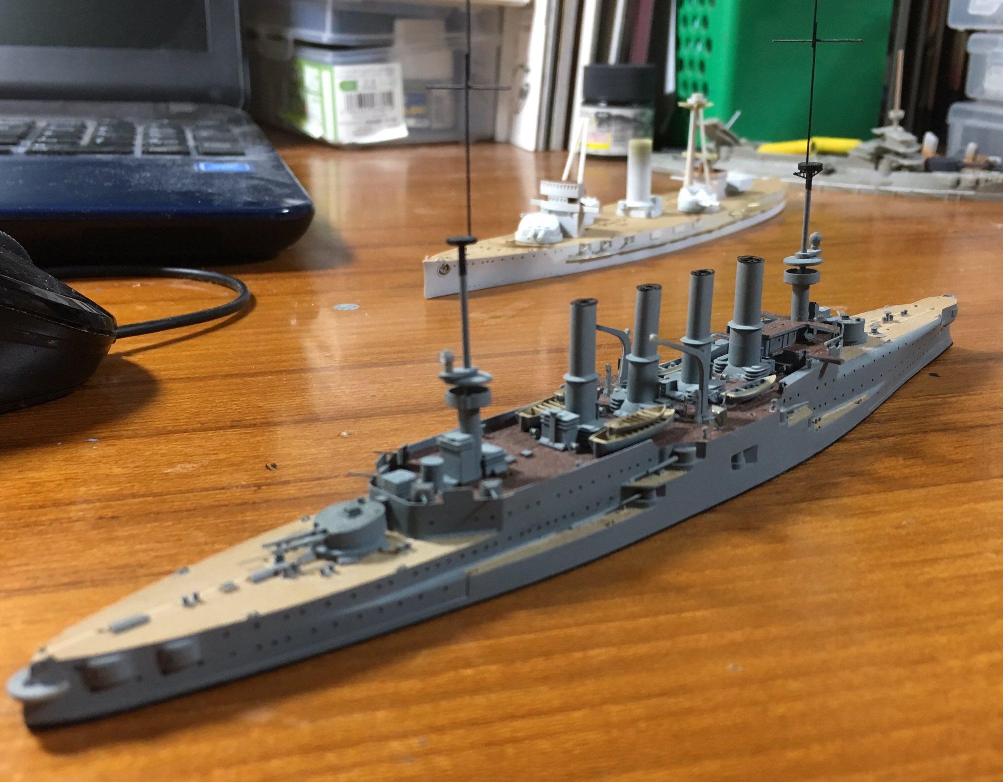 夜想亭 בטוויטר スペイン戦艦ハイメ 世の後部三脚檣を立てました 遠目には英巡洋戦艦インヴィンシブルに見えなくもないので 黒井緑先生の フォークランド沖海戦の 南無三 敵は三脚檣の超弩級だ ができそう 夜想亭 בטוויטר スペイン戦艦ハイメ 世の後部三脚檣を立てました 遠目には英巡洋戦艦インヴィンシブルに見えなくもないので 黒井緑先生の フォークランド沖海戦の 南無三 敵は三脚檣の超弩級だ ができそう