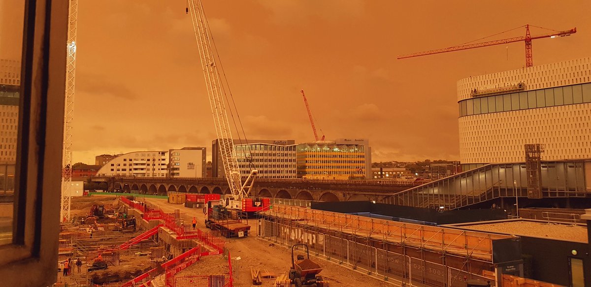 theburnxngwolf's tweet image. Mad Max Fury Road 2: London edition (2017)