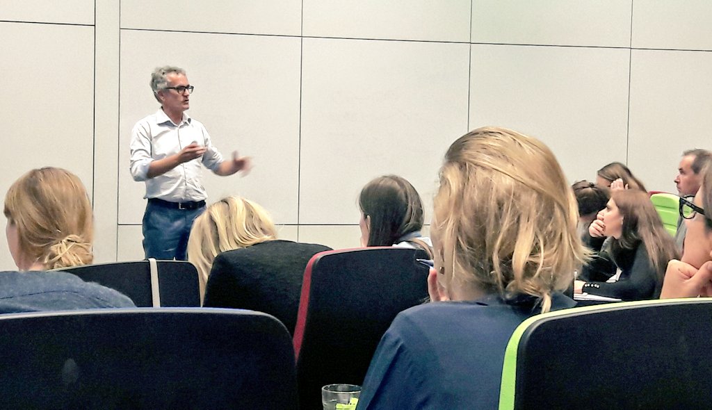 FrankGoedertier's tweet photo. "How to measure #brand value? focus on meaningfulness for the customer" dixit @GeertVanAelst -speaker #Vlerick Brand Management program 2017 https://t.co/SXebl6suUT