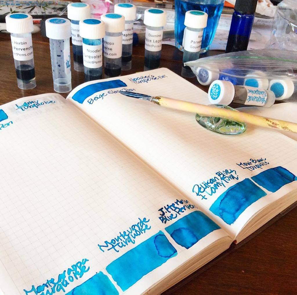aileen09's tweet photo. Got the blues.. or rather, the turquoises. .
.
#turquoise #turquoiseink #blues #fountainpen #penaddict #fountainpe… https://t.co/mpcmqFBBZ5 https://t.co/bvjquV2XX8