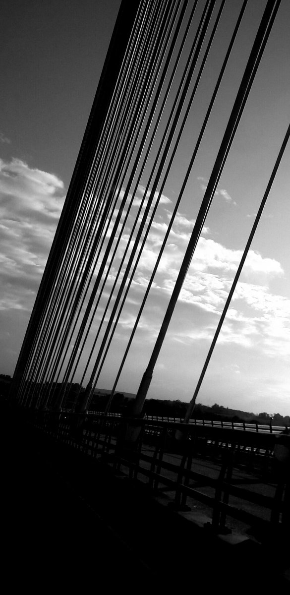 YOURQueensferry's tweet photo. Got any artistic pics of #queensferrycrossing? Share them with us @YOURQueensferry https://t.co/edDq7HNTEL