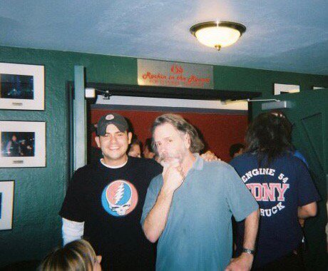 Happy 70th birthday to one of my heroes - the Bob Weir.

Thanks for the memories, Bobby.     