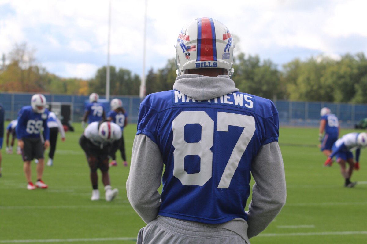 Look who’s back at practice. 👀 #GoBills https://t.co/bmCTf6QxS8