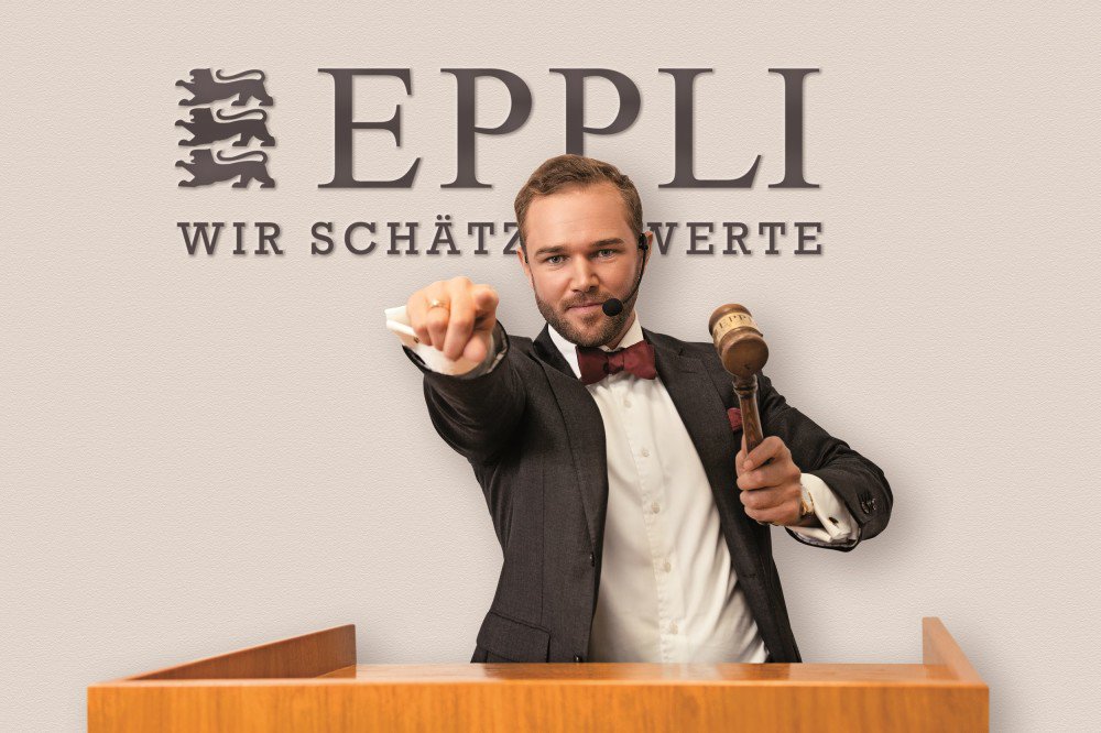Eppli's tweet photo. Feinste Schuhe von der Staatsanwaltschaft Stuttgart https://t.co/EAfHBeIDgJ https://t.co/cU7dyQKRaN