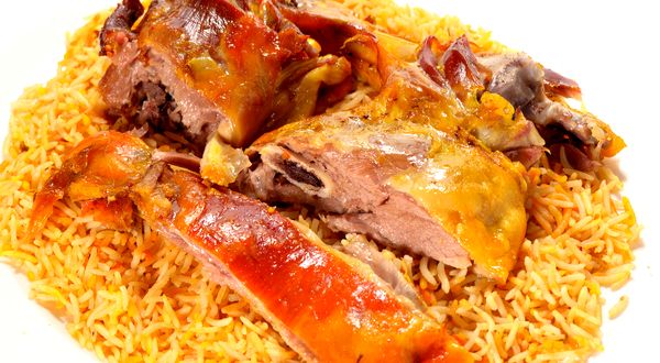 Travel_For_Food's tweet photo. New article! π 6 Things You Don't Know About Eating Mandi Rice In Dubai https://t.co/ImEQCCX3Rj #dubai #uae #mandirice #eatlocal #foodie #travelforfoodhub Author: @Therealdevitri . Pics by: Tati Widharti, odiya_uae_foodie, @anuar_ak (@3_fils) and #FoodOfDubai https://t.co/9o3jBbgRES