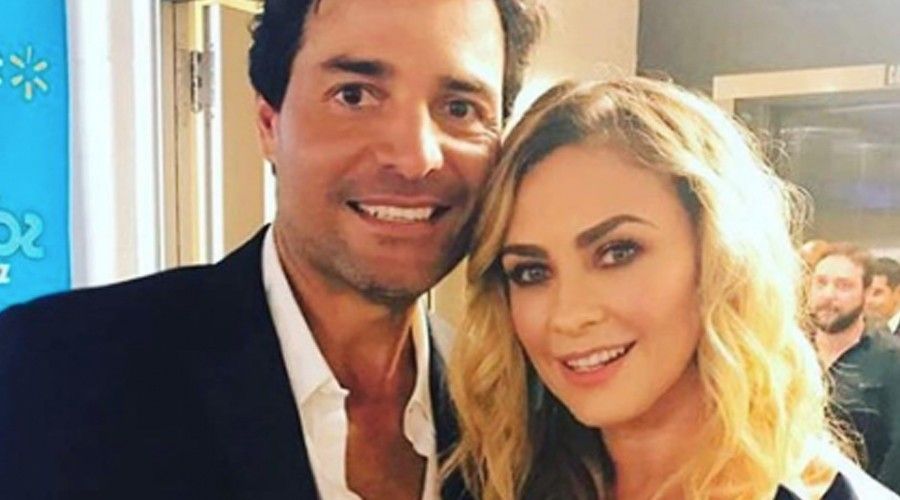 TVyNovelasMex's tweet photo. .  @aracelyarambula y @CHAYANNEMUSIC se unen por los damnificados https://t.co/Bf9pHEBDZ0 https://t.co/5KFhMx7xyW
