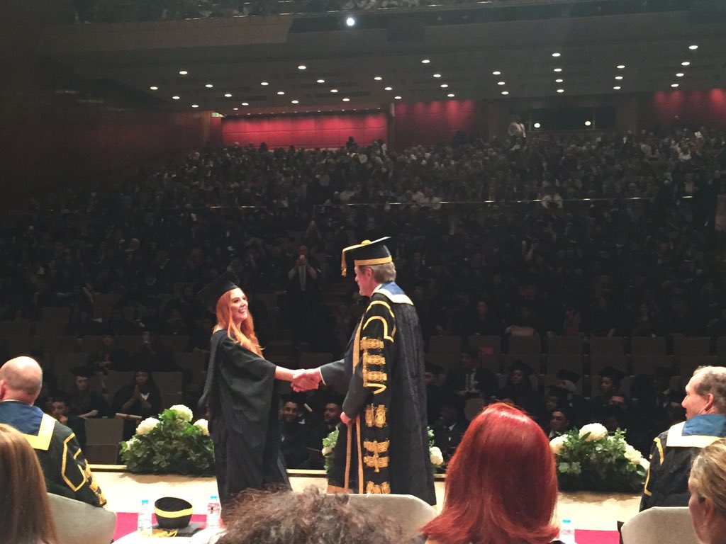 lsbu_law's tweet photo. #LSBUgrads View from the back - Law graduates - Congratulations π https://t.co/AGgbApGXLL