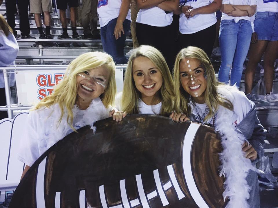 Sending my birthday wishes all the way to FL today🎈 happy happy bday Sab, love &amp; miss ya❣️