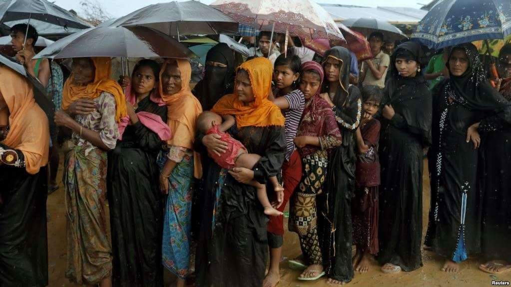 Female #Xpress,
Supported UNHCR.
LOL.