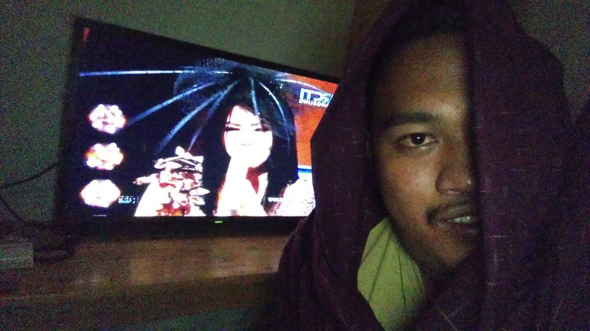 Azry16's tweet image. #SiletAwards2017 emang paling jozzz bersama si Cantiq Cetaarr manja #SelfieTersilet2017 @Silet_Indigo @OfficialRCTI