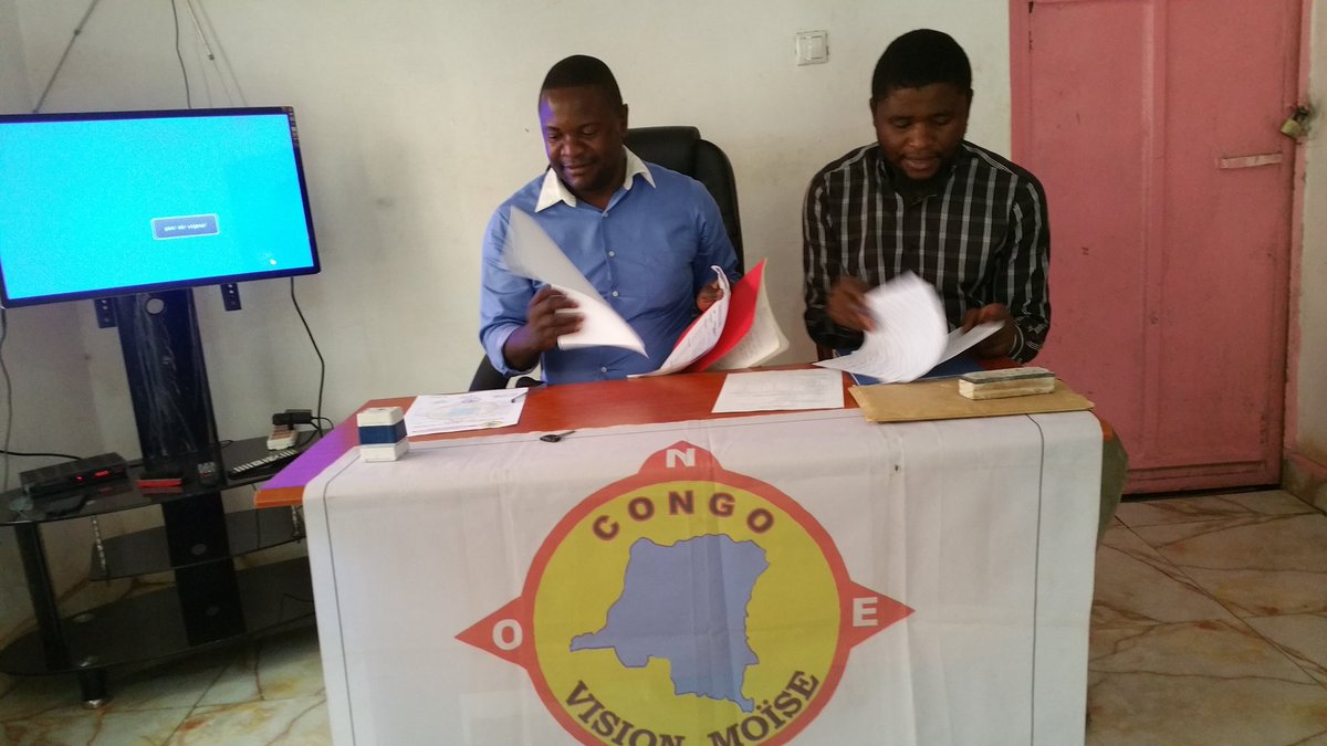 abelamundala's tweet photo. La coordination générale de #CongoVisionMoise en reunion pour évaluer la situation politique en #RDC, bientot une déclaration... @dreynders https://t.co/Izs3zLsrp9