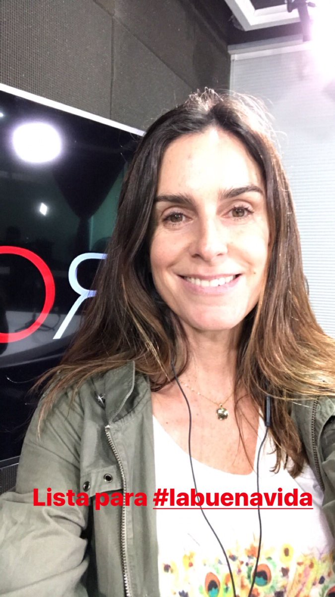 mgsubercaseaux's tweet photo. Empezando #LaBuenaVida aquí en @radiozero977 y además estamos de cumpleaños #Zero22 Hoy Startup weekend https://t.co/jimj2NN1lJ