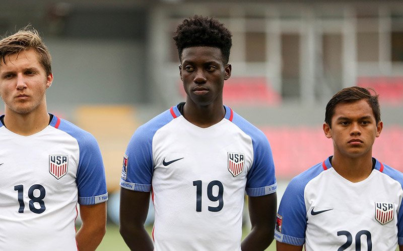 Squawka_Live's tweet image. 19': Timothy Weah ⚽️
53': Timothy Weah ⚽️
77': Timothy Weah ⚽️

George Weah's son, Timothy, gets a hat-trick for USA U17 vs. Paraguay. 🔥