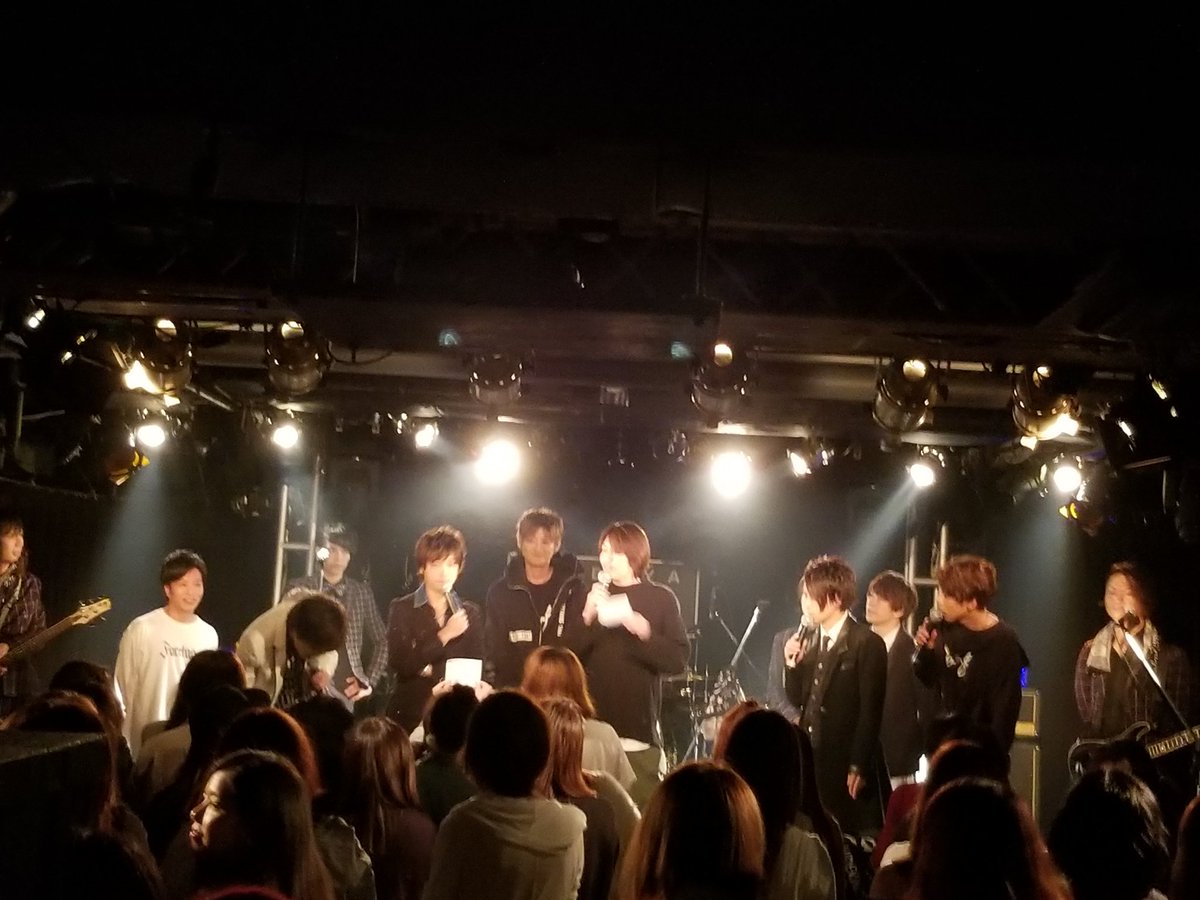 ykrin_TRIPPER_s's tweet photo. 渋谷～無事終了‼
足を運んでいただいた皆様、ありがとうございました✨
つかっちゃん、とーる氏、JUN君もありがとう😉👍🎶
そして…
ひできさん🍀😌🍀おめでとう🎉 https://t.co/XF5Ckbflfu